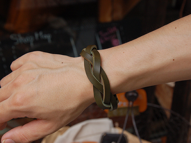 ブレスレット着用