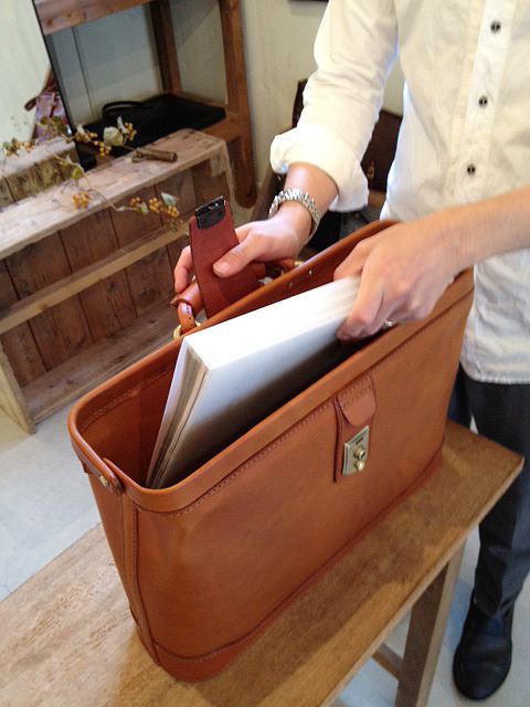 A4ファイルを入れています