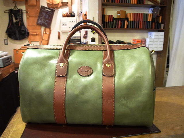 ボストンバッグ