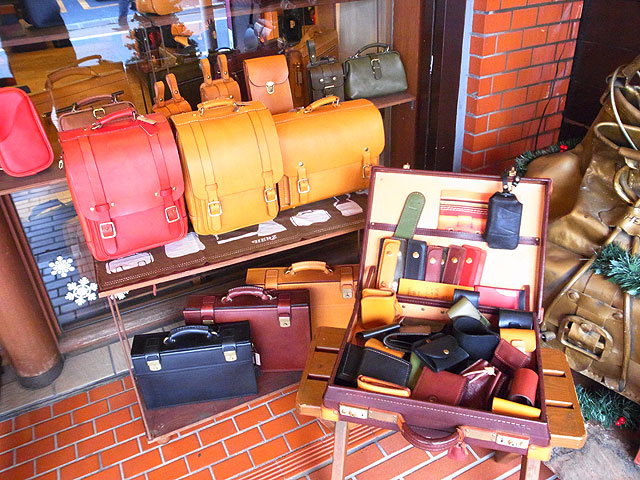 青山本店もOUTLET開催中2