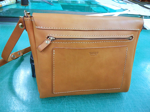 ツーリングバッグ サンプル背面