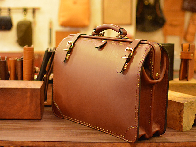 ダレスバッグ二本ベルト