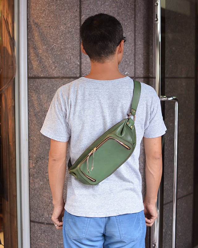 橋本ボディバッグ 着用