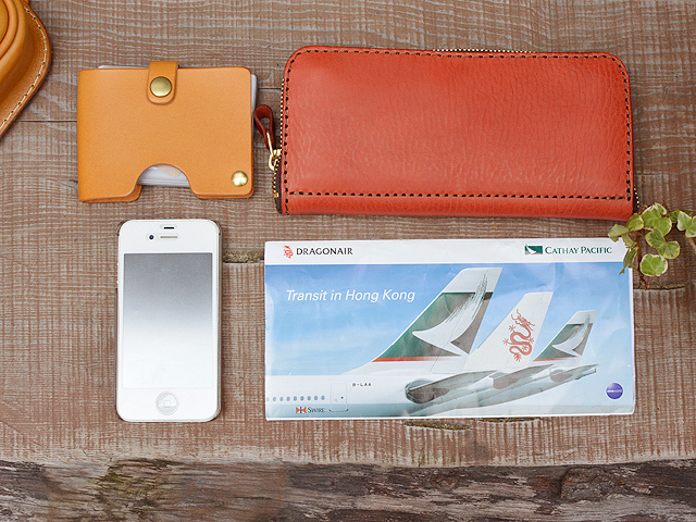 クラシックボディバッグ(作り手:北野) キャメル 収納例