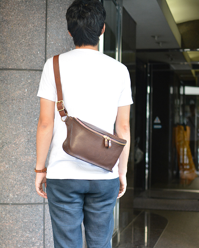 2ピース立体ボディバッグ ショルダー風