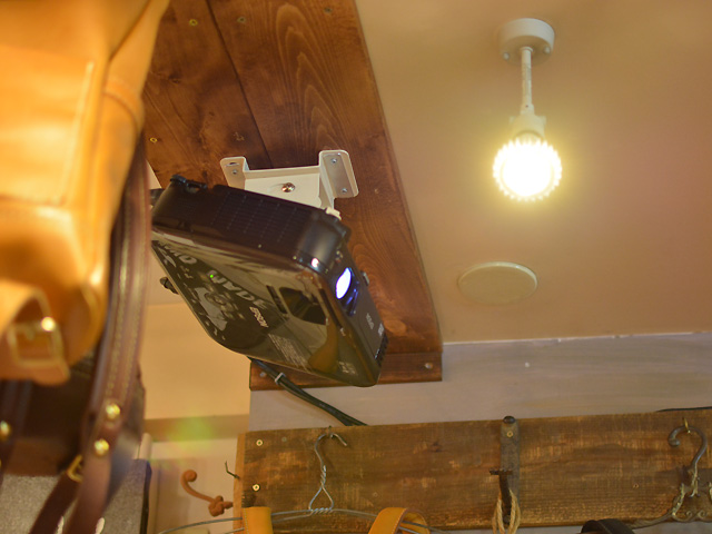 プロジェクター