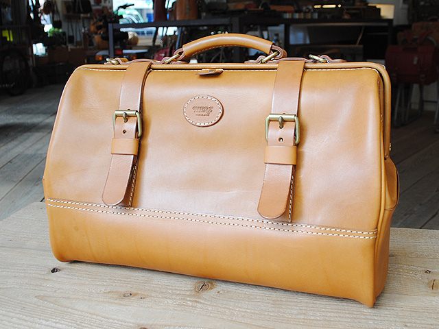 ボストンバッグ