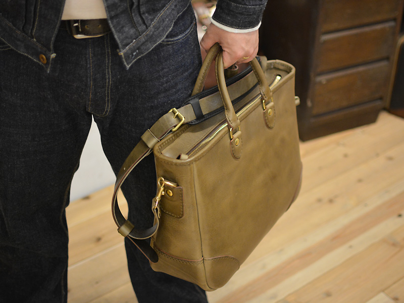 2wayビジネストートバッグ(T-7)　手持ち