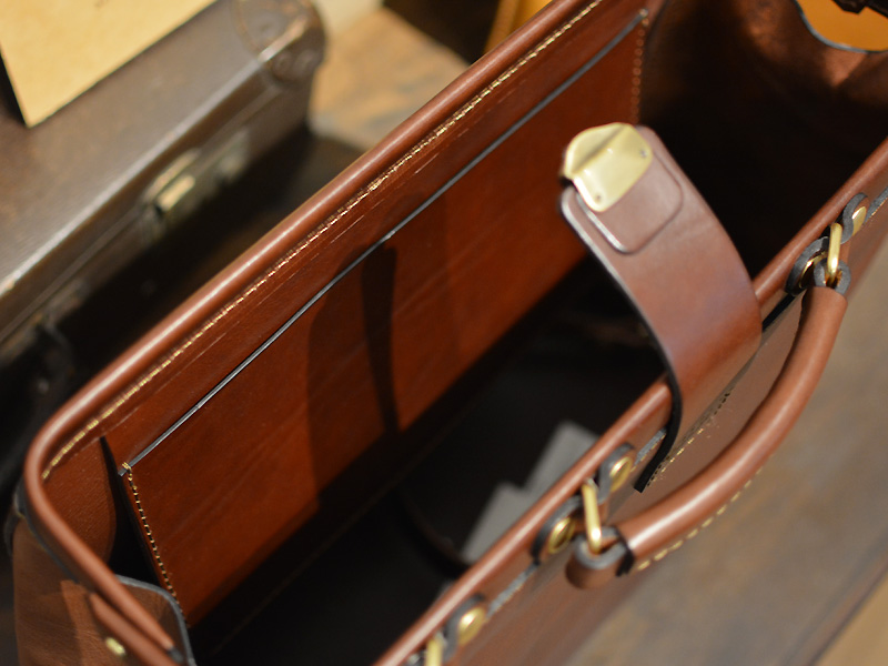 サンプル錠前ビジネス 内ポケット2