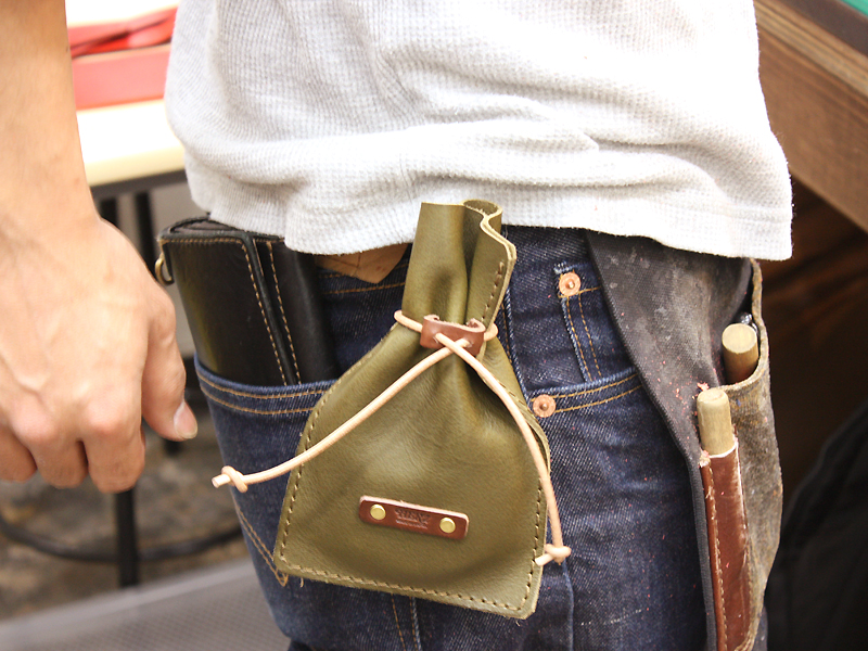 ボトムに引っ掛けて、、、