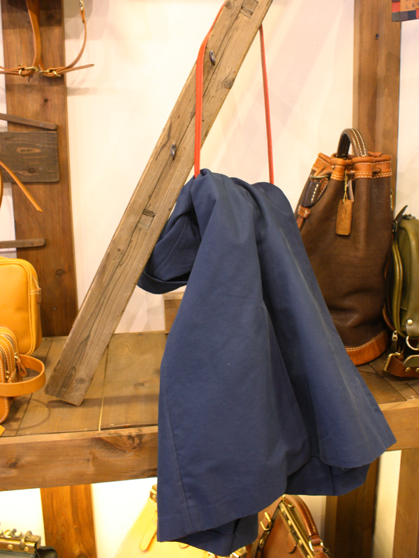 木に引っ掛けて、、、