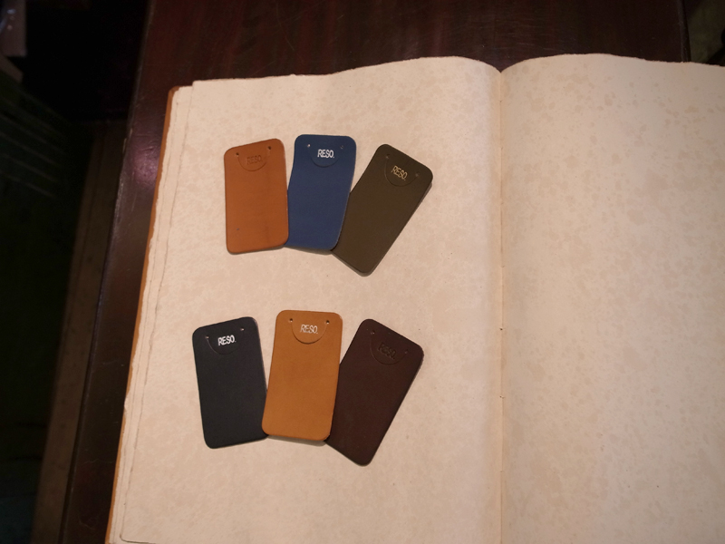 いろんな革と色