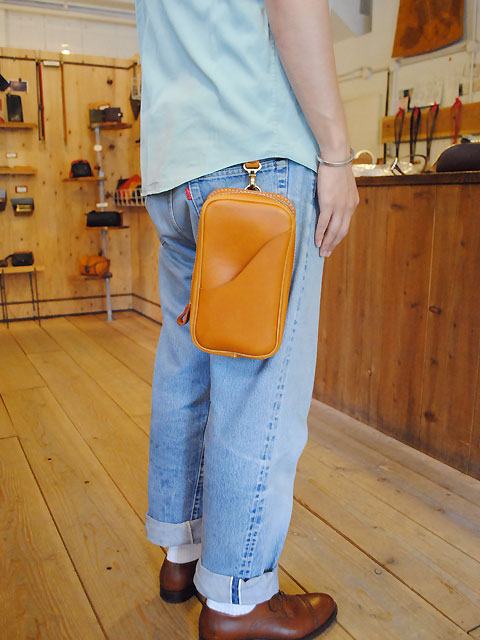 タテ型2Wayボディーバッグ(F-103)ベルトポーチとして