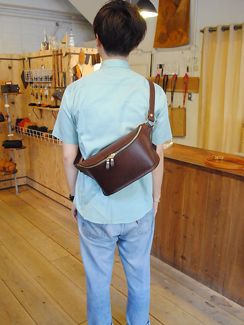 2ピース立体ボディーバッグ(F-2)着用