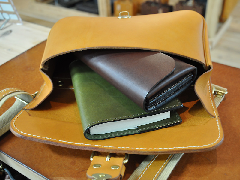 俺のボディバッグ 収納例