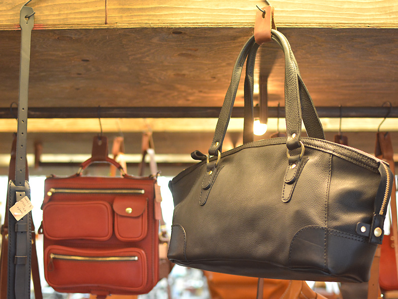 トートバッグと復刻鞄