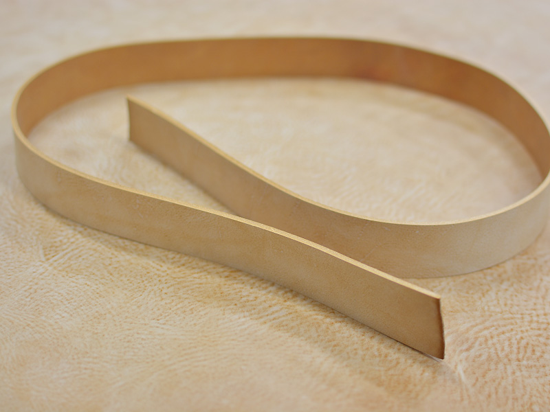 ベルト製作風景2