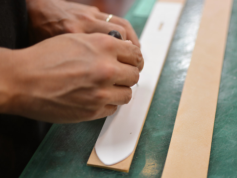 ベルト製作風景3