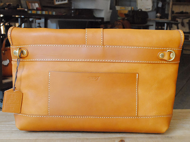 多収納メッセンジャーバッグ 後面