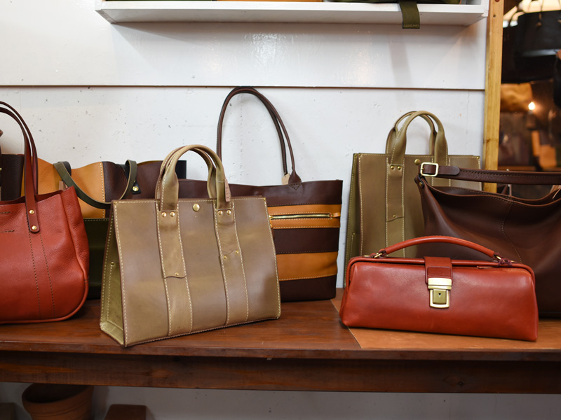 ファクトリーのトートバッグ3