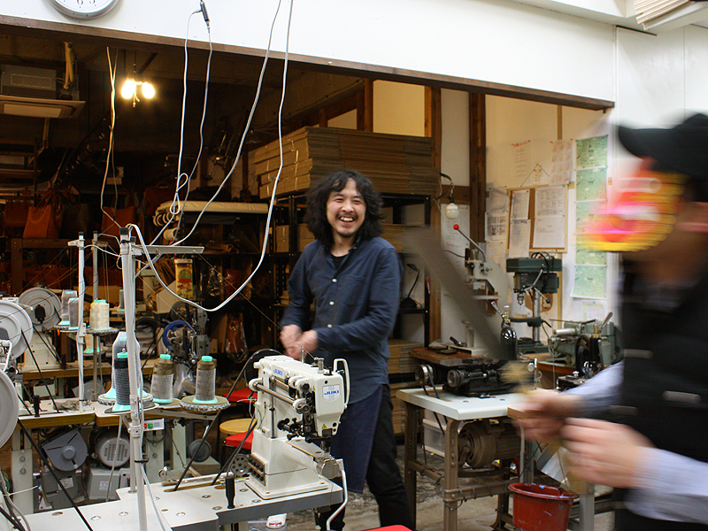 嬉しそうな店長