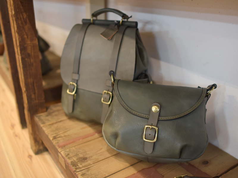 グレイッシュブルー商品たち4