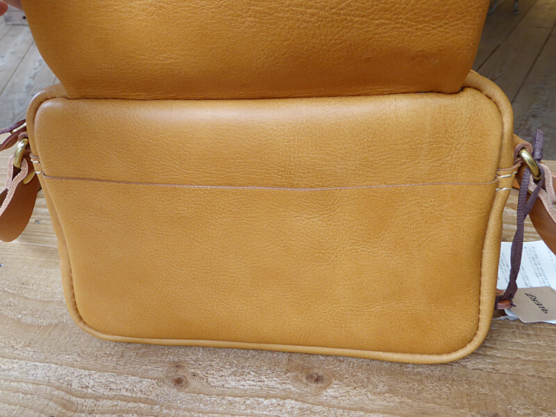 パタンショルダー 前ポケット