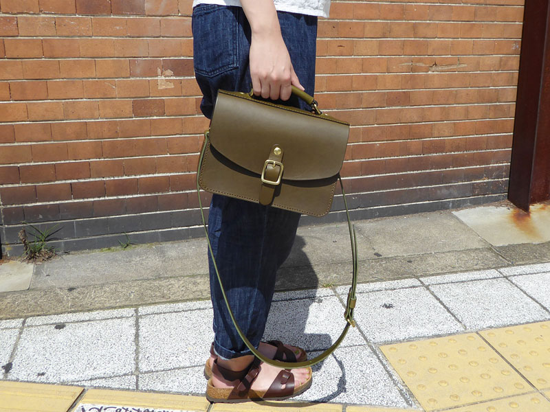 作り手:佐藤作「イージーバッグ」女性手持ち