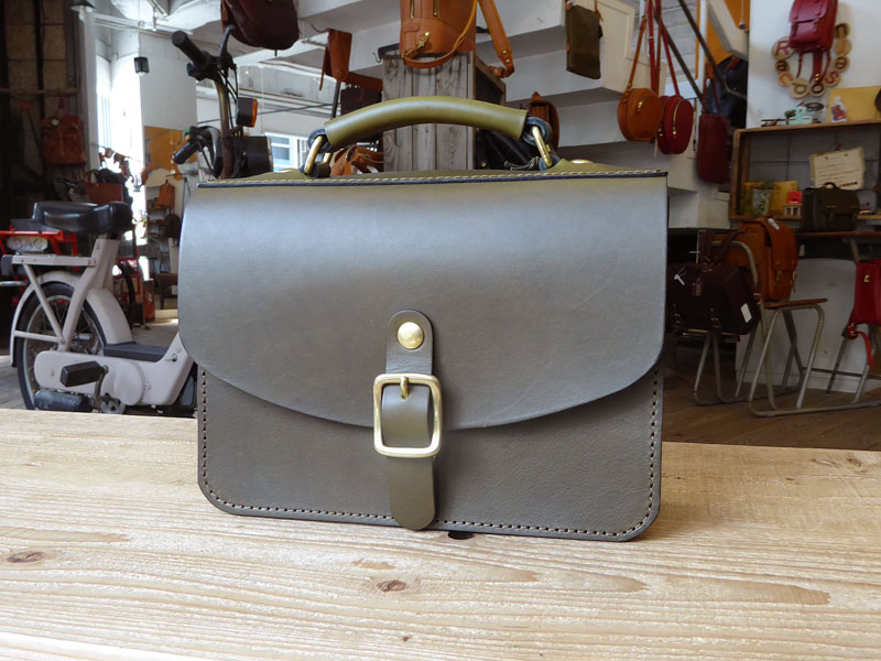 作り手:佐藤作「イージーバッグ」