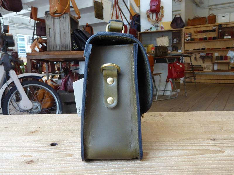 作り手:佐藤作「イージーバッグ」側面