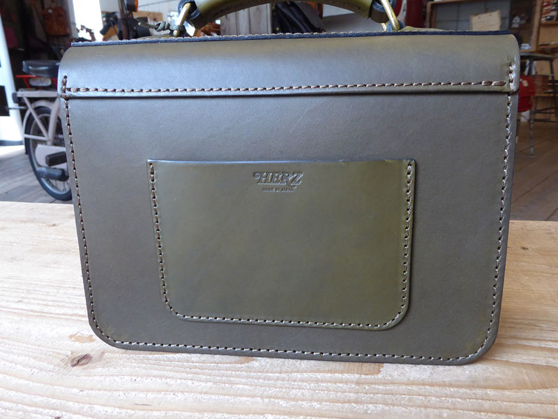 作り手:佐藤作「イージーバッグ」背面