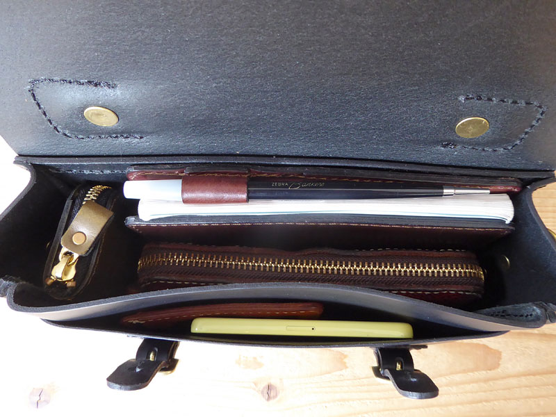 作り手:今井作「ギボシミニショルダー」収納