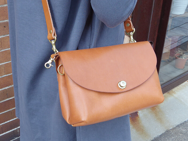 旅モノ鞄 ルントショルダー