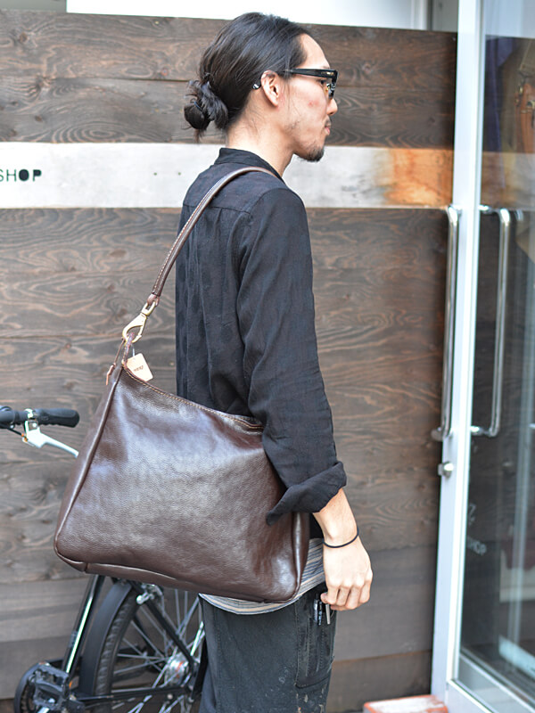 サンプルショルダー 着用