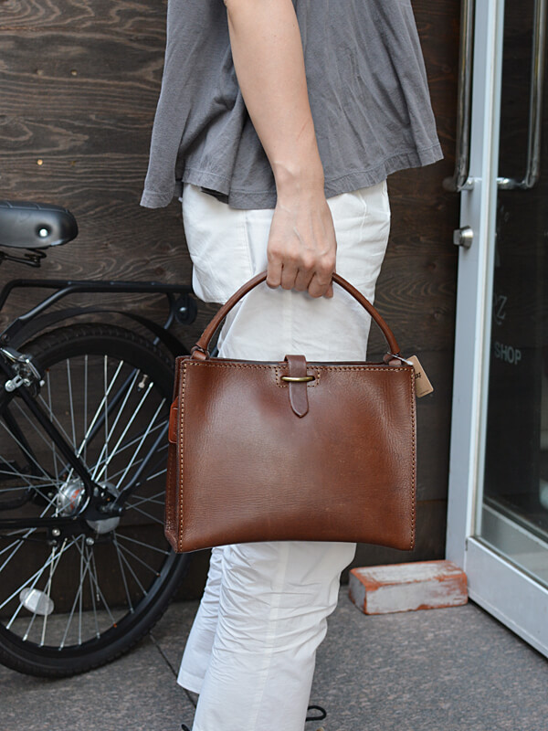 サンプルハンドバッグ 着用