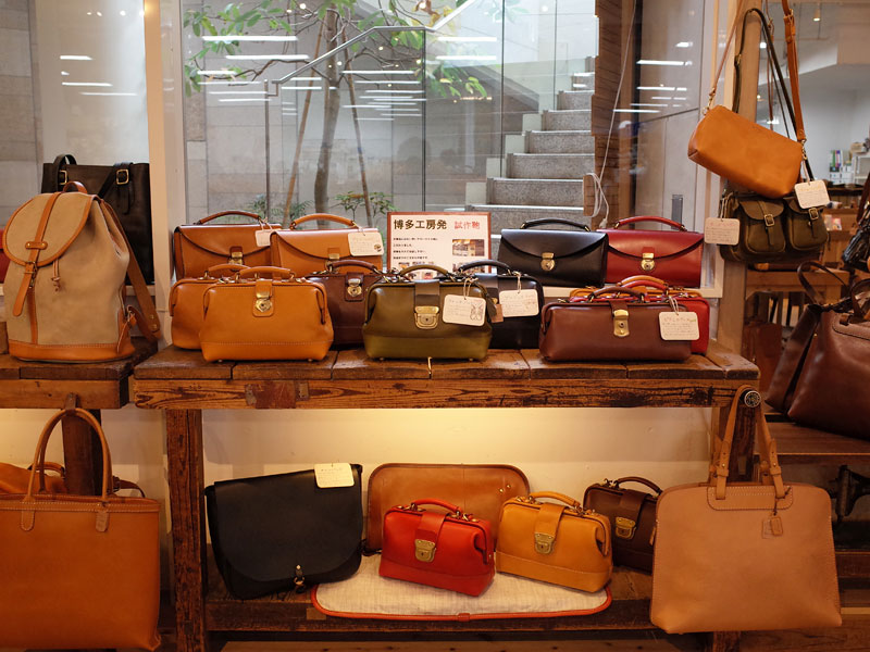 博多工房の作り手発、サンプルショルダーバッグたちのご紹介