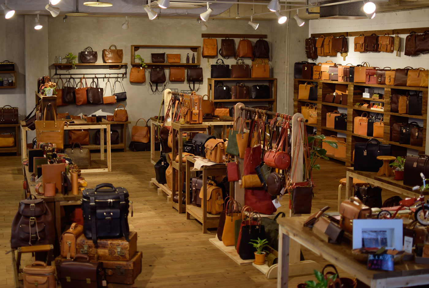 名古屋店は2016年1月9日 グランドオープン