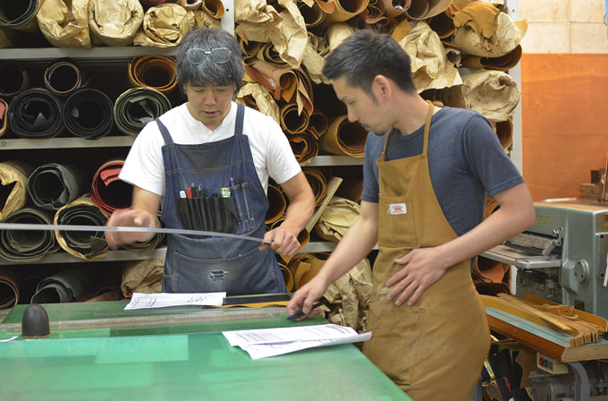 鈴木と作り手:セイジ