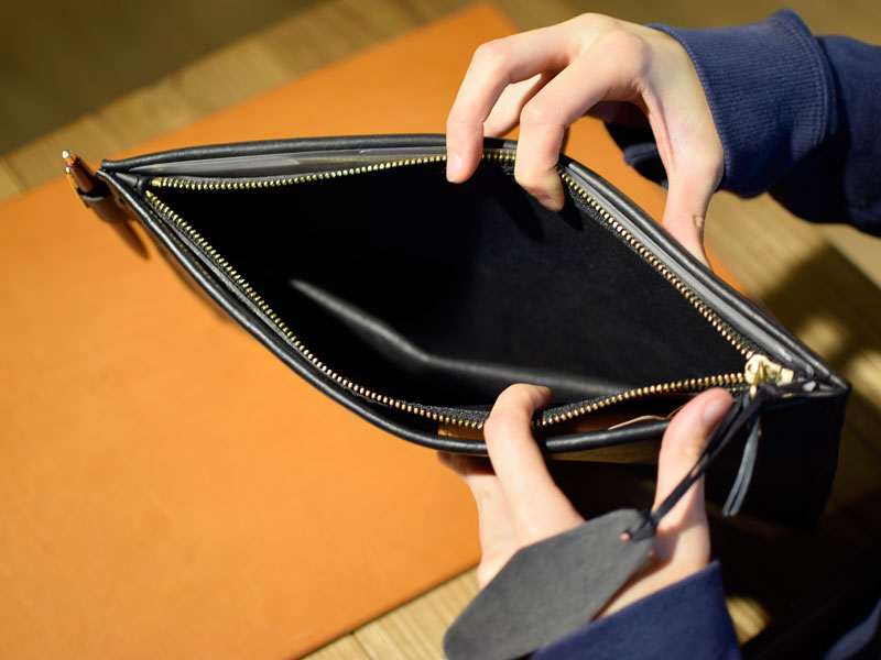 クラッチバッグ収納3