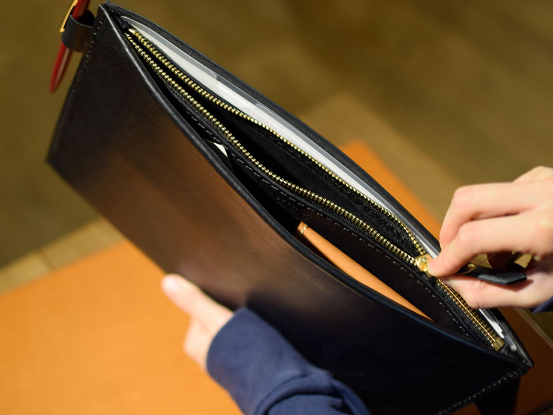 クラッチバッグ収納2