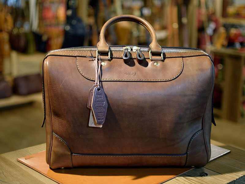 続いてはビジネスバッグ