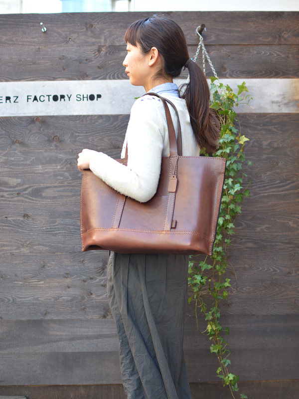 折りたためるトート 作り手:田中 着用