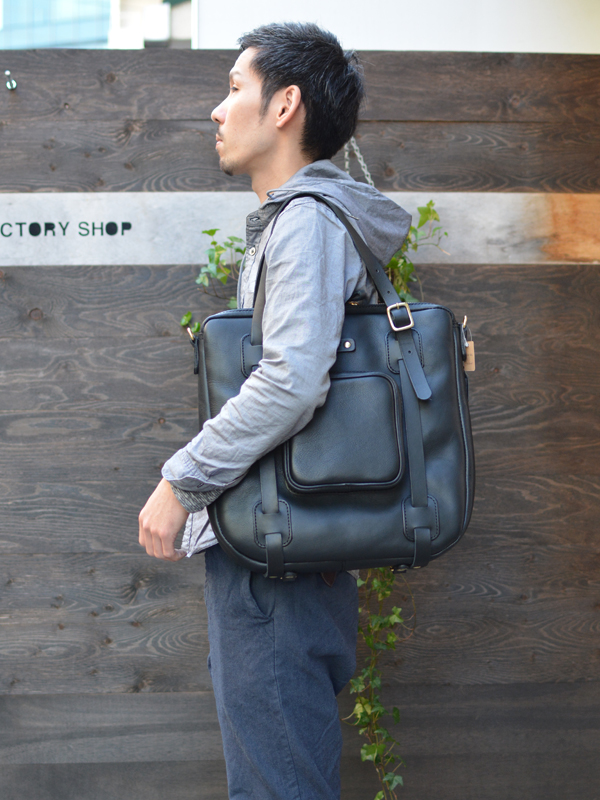 トートバッグ 作り手:セイジ 着用