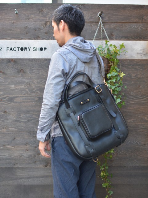 トートバッグ 作り手:セイジ 着用