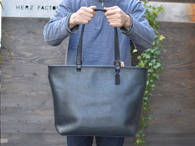 シンプルファスナートートバッグ 作り手:佐藤