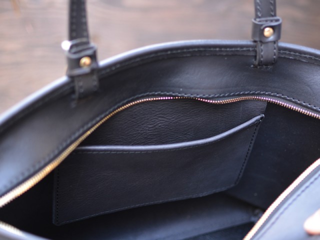 シンプルファスナートートバッグ 作り手:佐藤 内ポケット