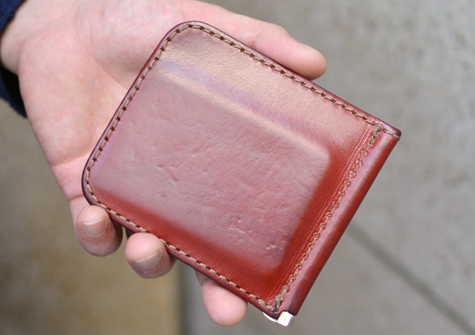 スタッフ愛用品：マネークリップ　エイジング後面