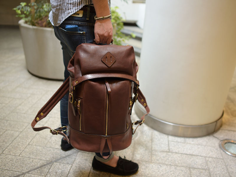 マウンテンリュック 手持ち