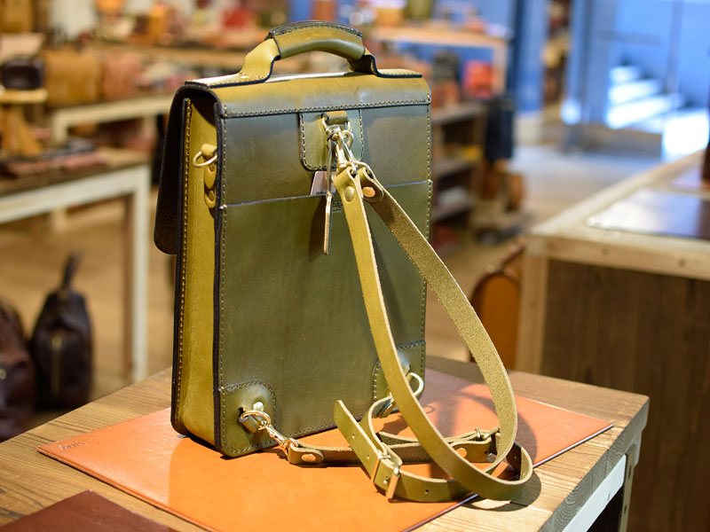 タテ型鞄・A4サイズの2wayバッグ(BC-58) 後面