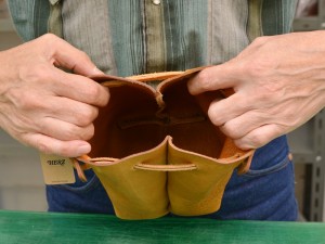 マルチケース企画 巾着革袋